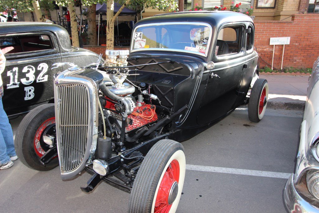 fri12_mainstreetcarshow31.jpg