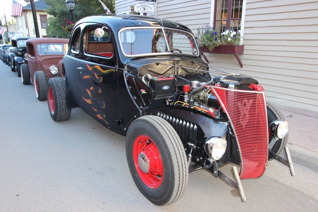 fri12_mainstreetcarshow40.jpg