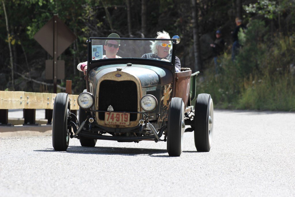 sat13_hotrodhillclimb210.jpg