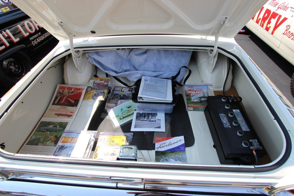 sat28_artgoodsel_trunk.jpg